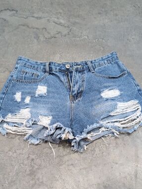 SHEIN Light Blue Distressed Denim Shorts
